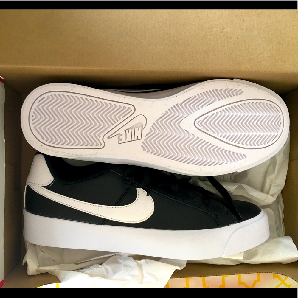 New black leather nike